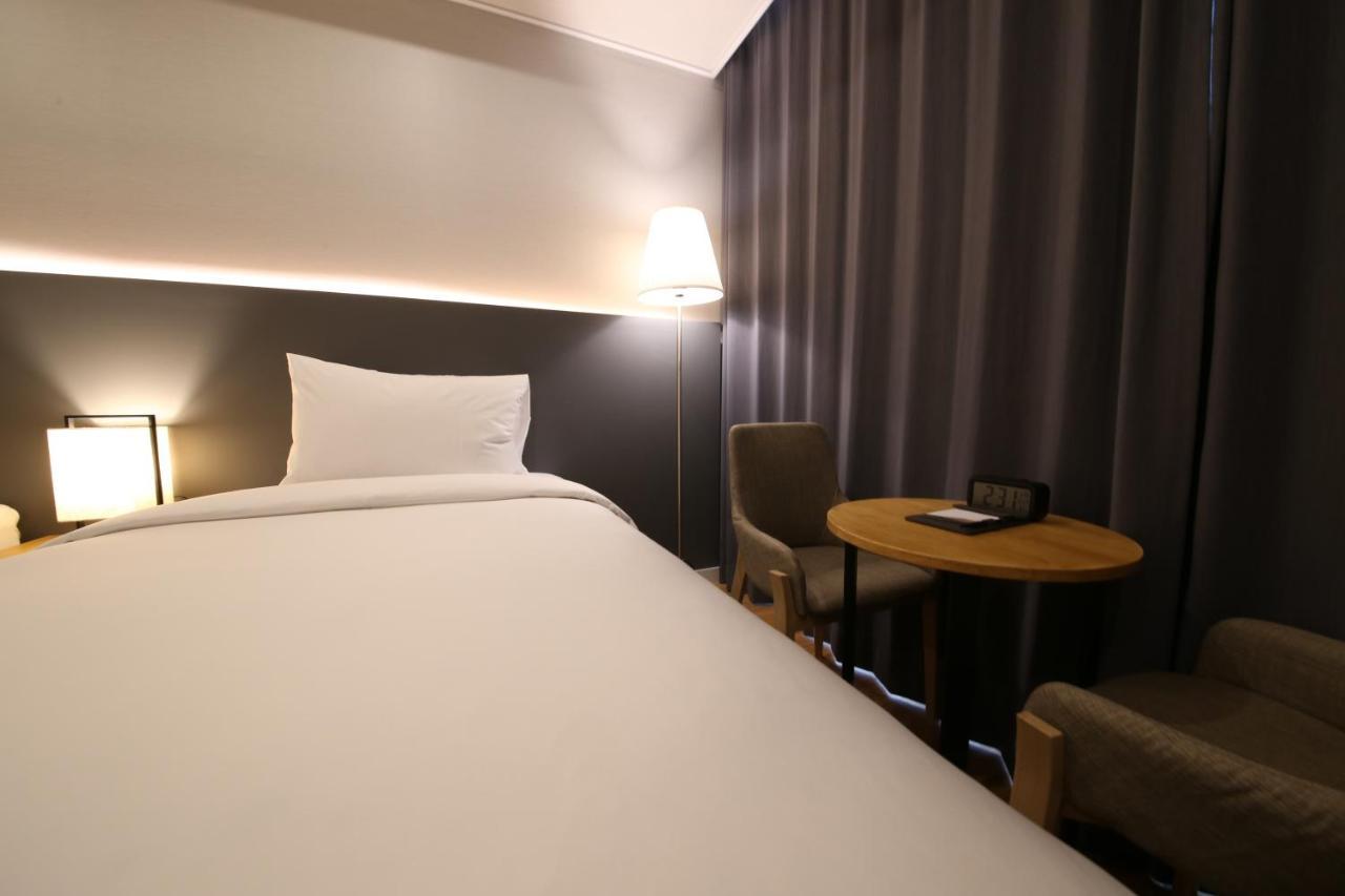 The Mains Hotel Чеонан Екстериор снимка
