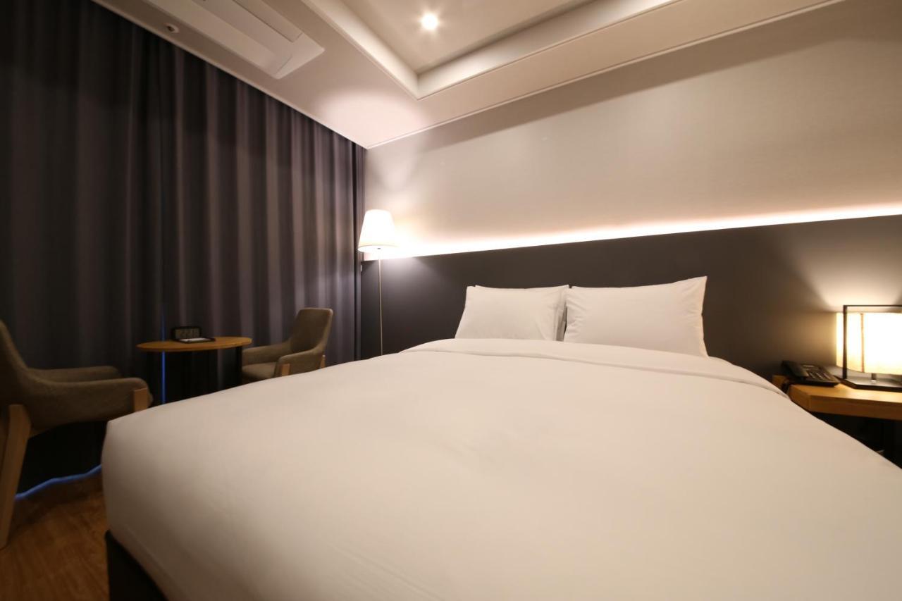 The Mains Hotel Чеонан Екстериор снимка