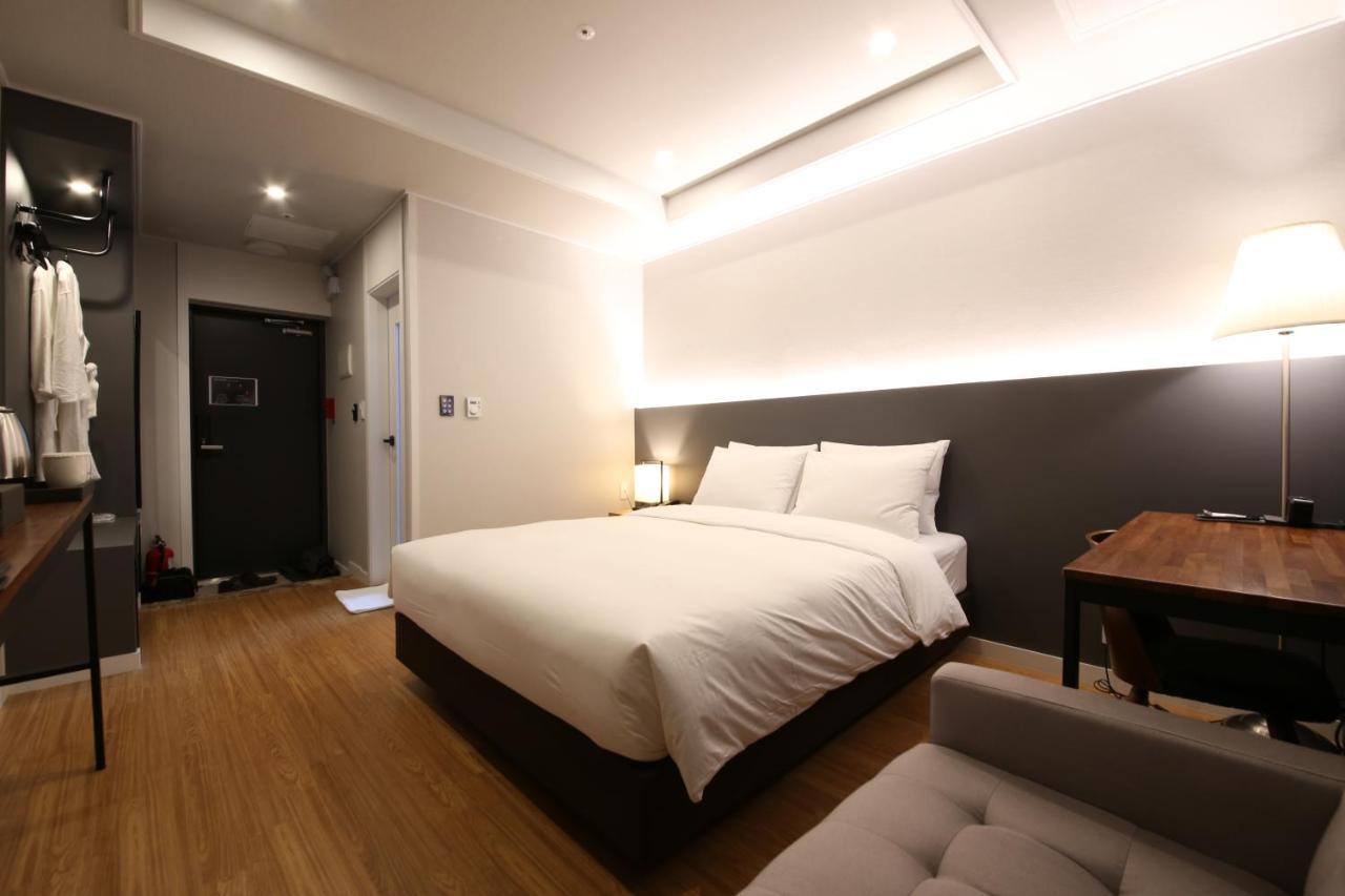 The Mains Hotel Чеонан Екстериор снимка