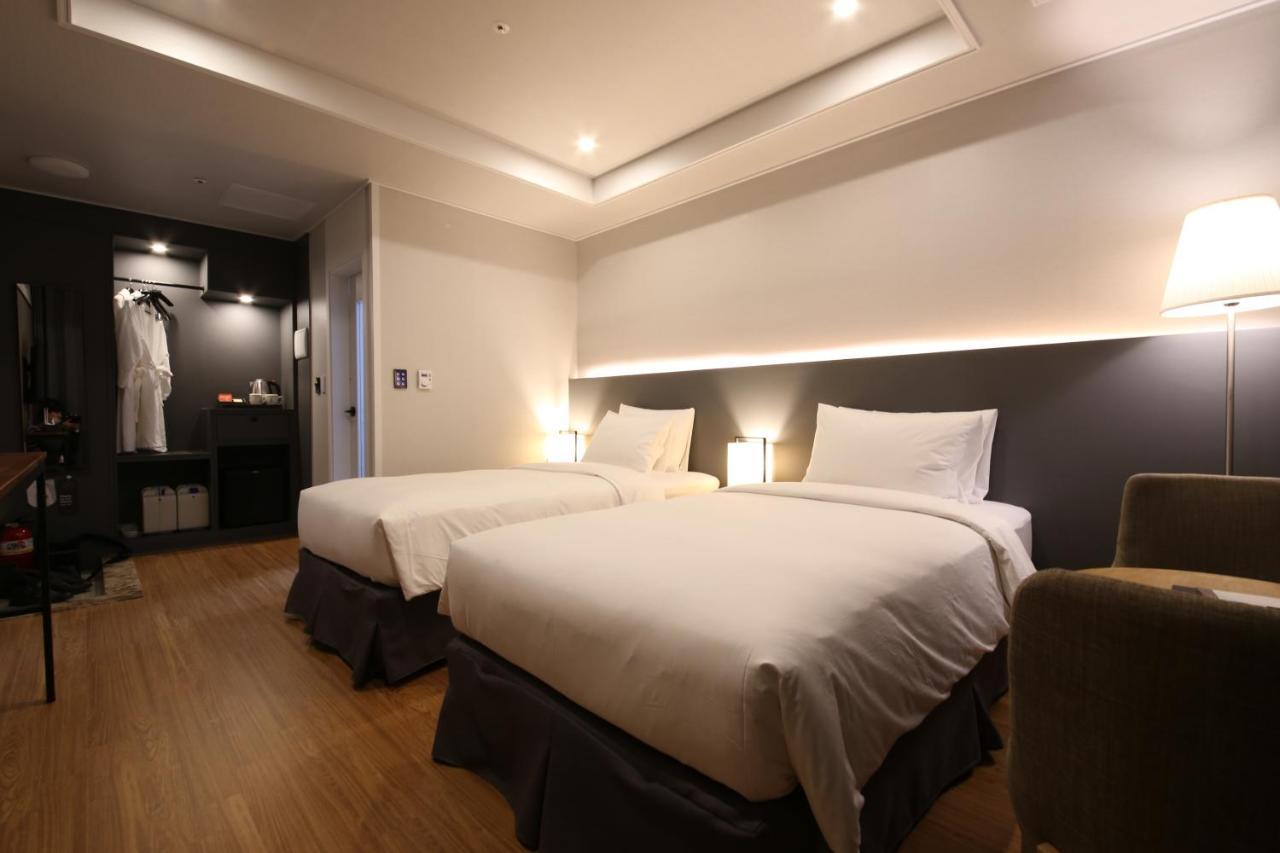 The Mains Hotel Чеонан Екстериор снимка